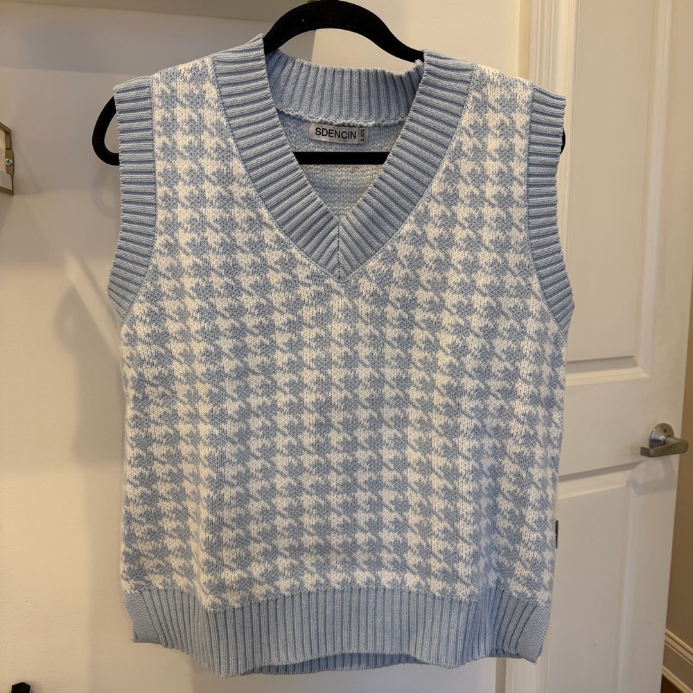 SIZE S | Blue and White Houndstooth Sweater Vest